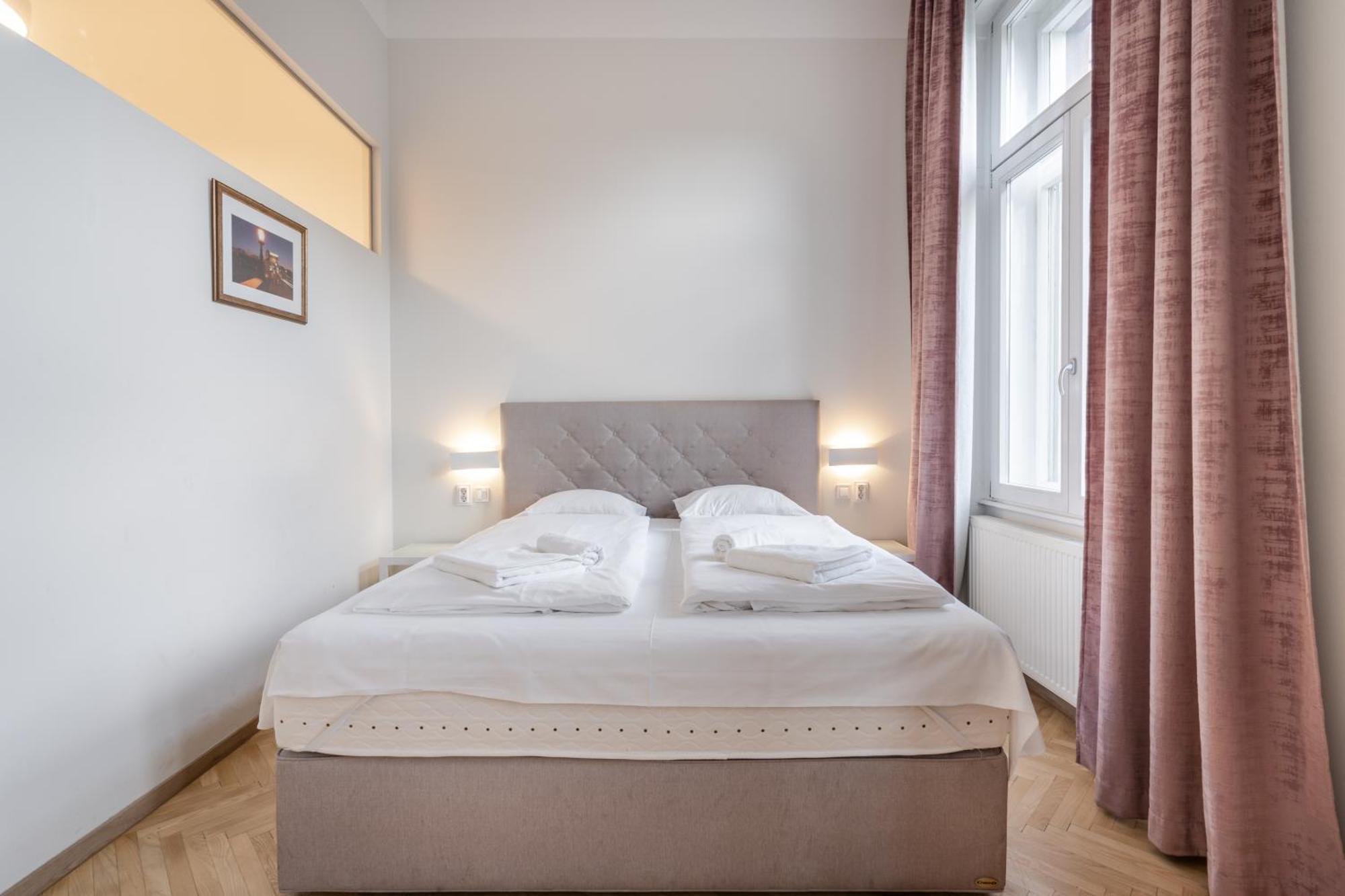 Tcb Regi Budapeste Quarto foto